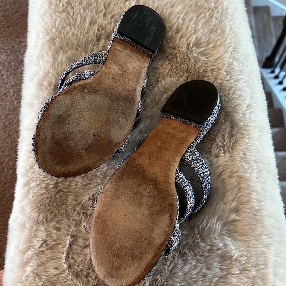 CHANEL tweed and lambskin mules/sandals - Picture 7 of 7